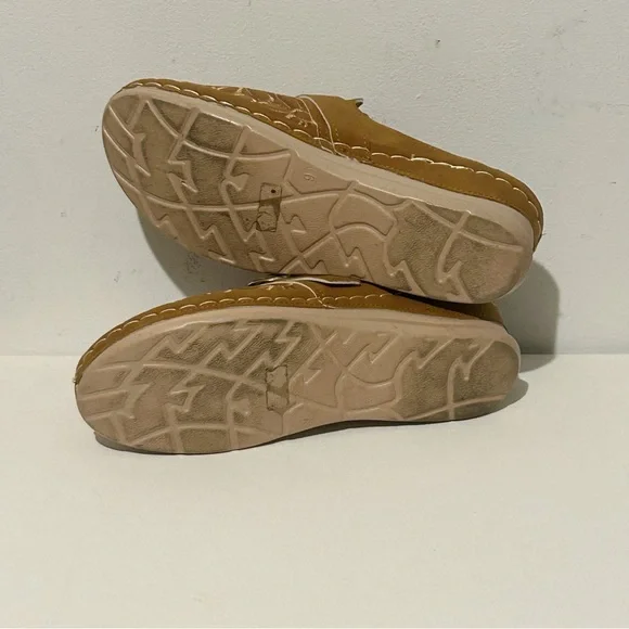 Boho Slip-On Mules with Floral Embroidery - Tan - Picture 4 of 5